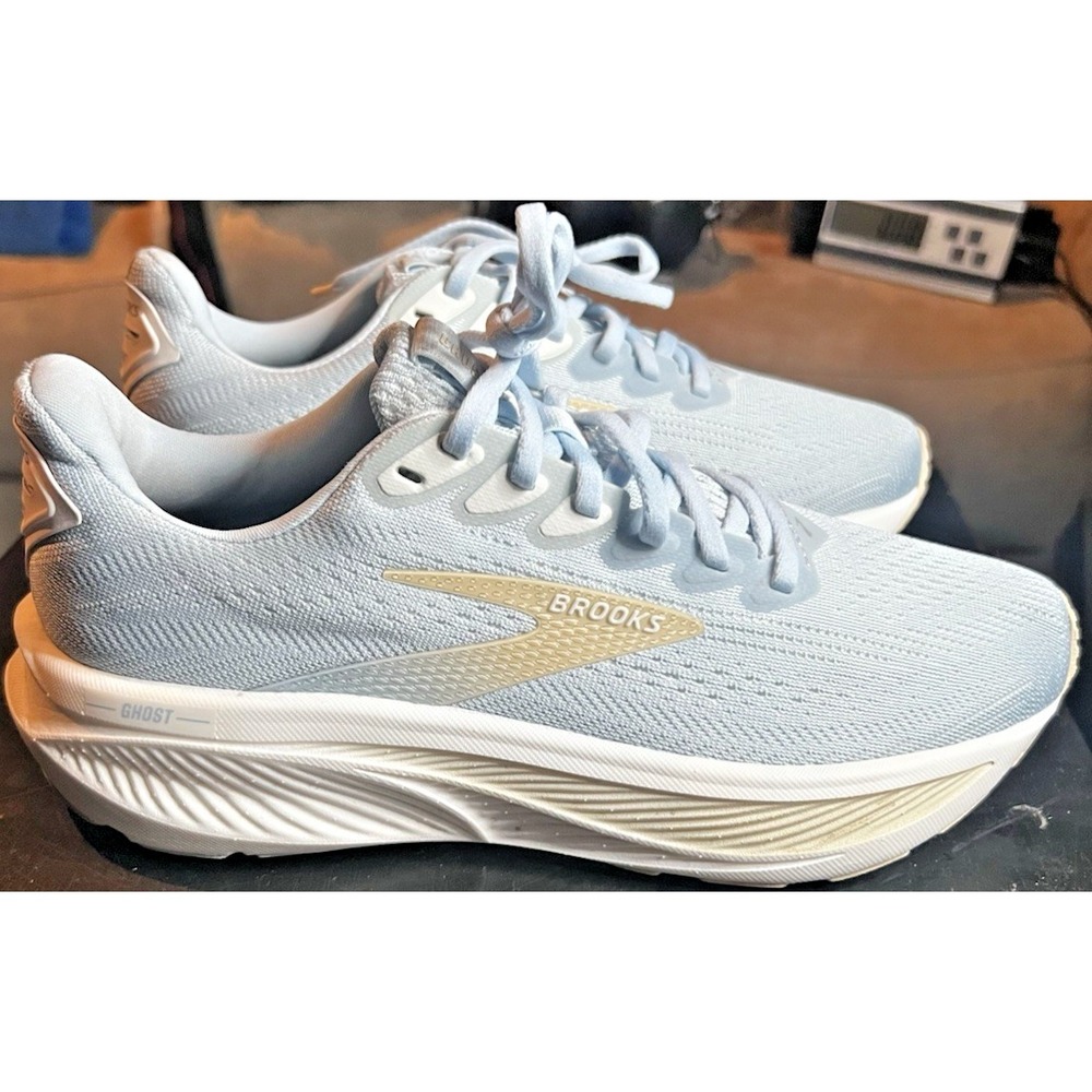 Brooks Ghost 17 Running Shoes Women's Size 7.5B Sky Blue